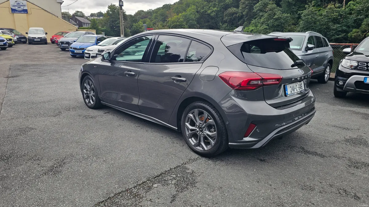 Ford Focus 2024 ST LINE 1.0 - Image 5