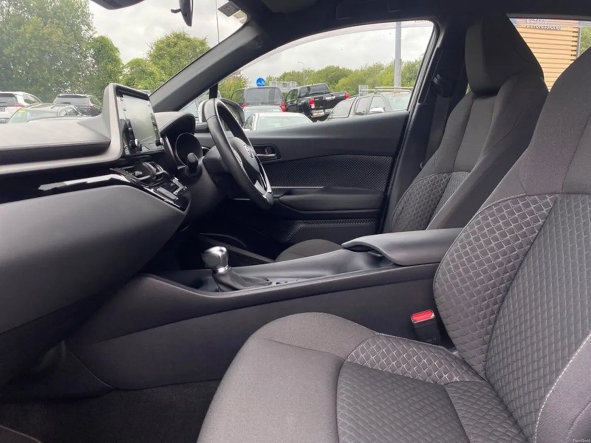 Toyota C-HR C-HR HYBRID LUNA - Image 6