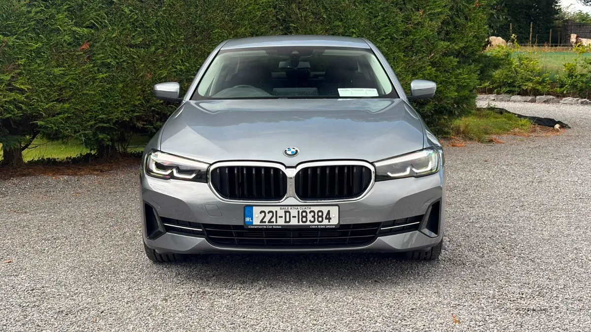 BMW 5-Series 2022 - Image 2
