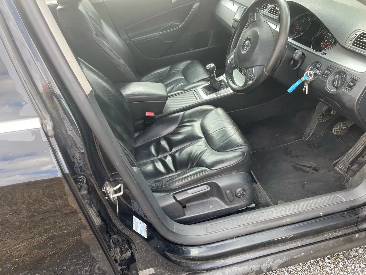 Volkswagen Passat 2.0 Diesel Leather - Image 5