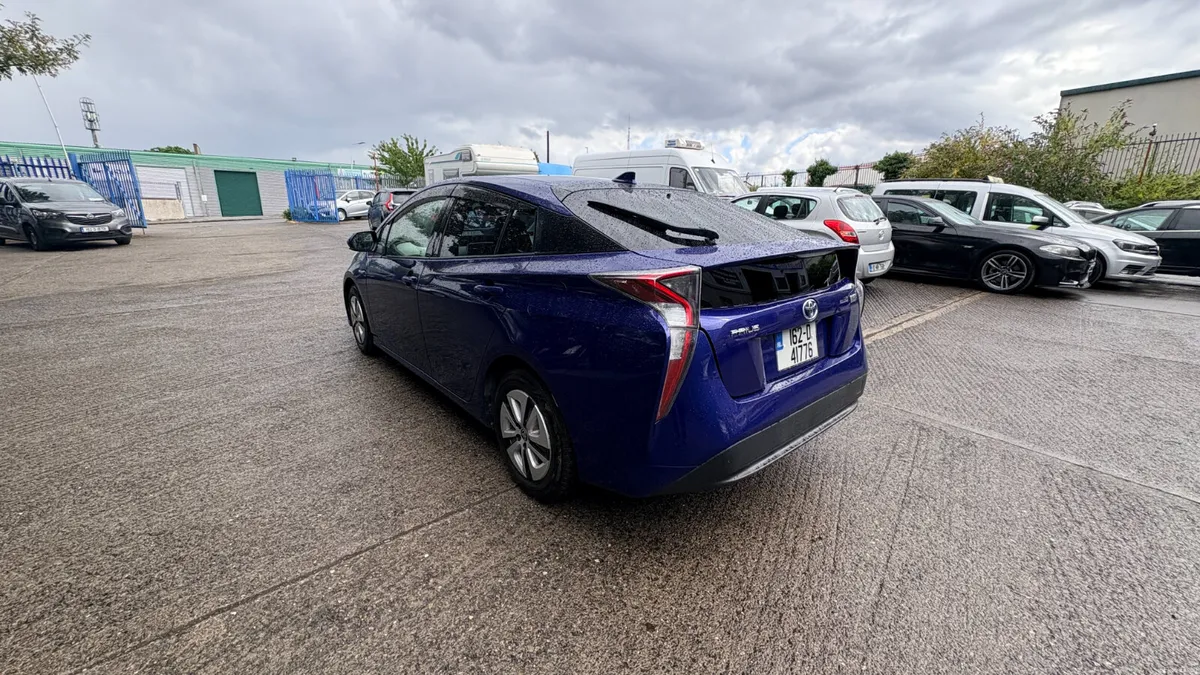 Toyota Prius 1.8 Hybrid Petrol 2016 - Image 6