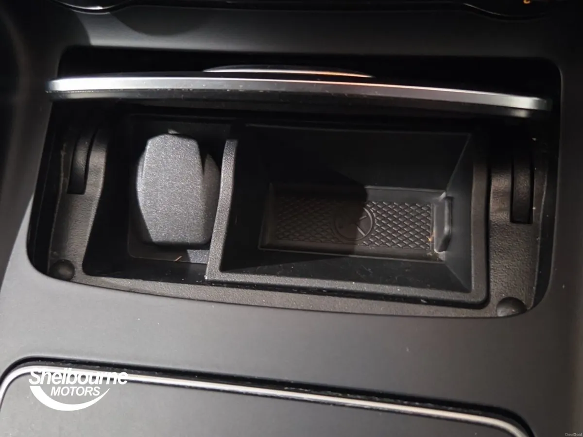 Mercedes-Benz GLA Class GLA 180 URBAN EDITION - Image 6