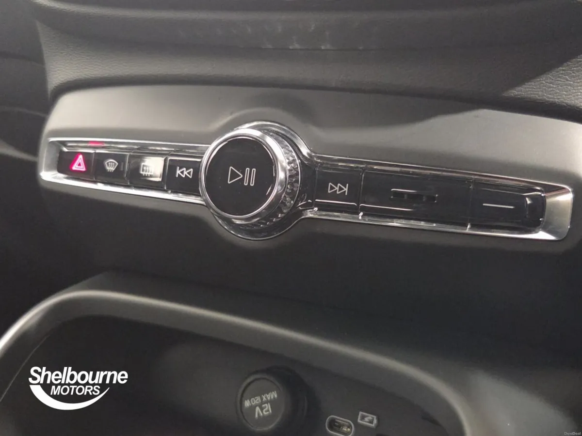 Volvo XC40 B3 PLUS - Image 5