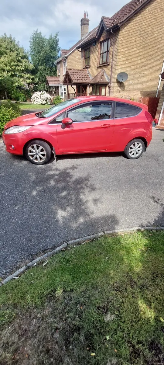 Ford Fiesta 2009 - Image 2