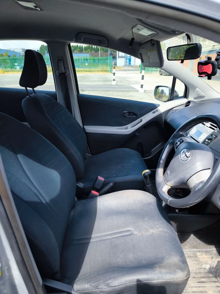 Toyota Yaris 2007 - Image 3