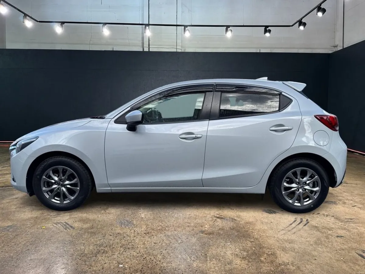Mazda Demio 1.3 AUTOMATIC - NOBLE CRIMSON EDITION - Image 6