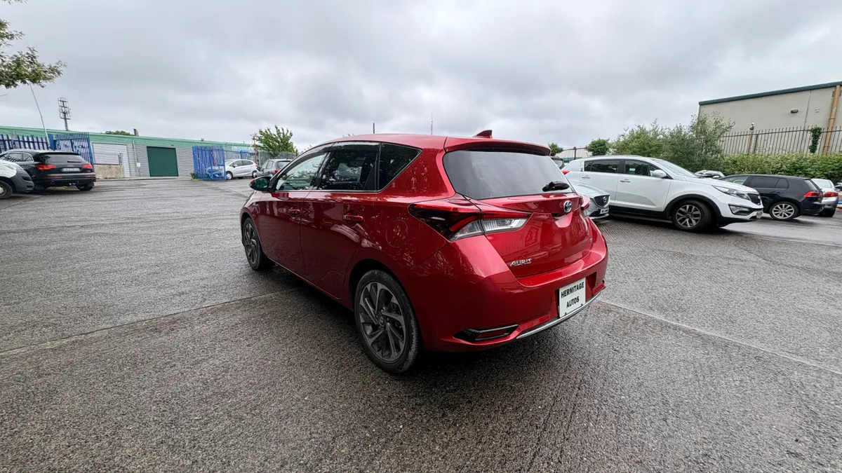 Toyota Auris 1.8 Hybrid 2016 - Image 4