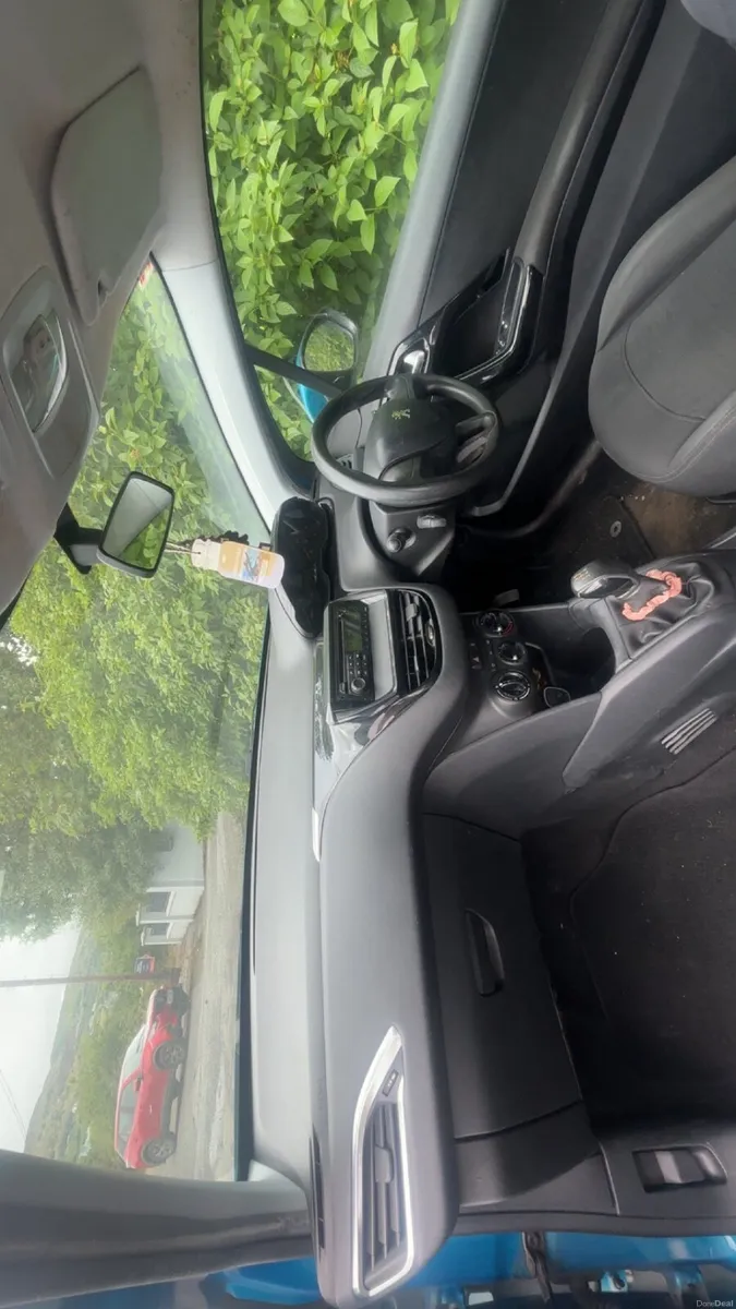 Peugeot 208 2013 - Image 6
