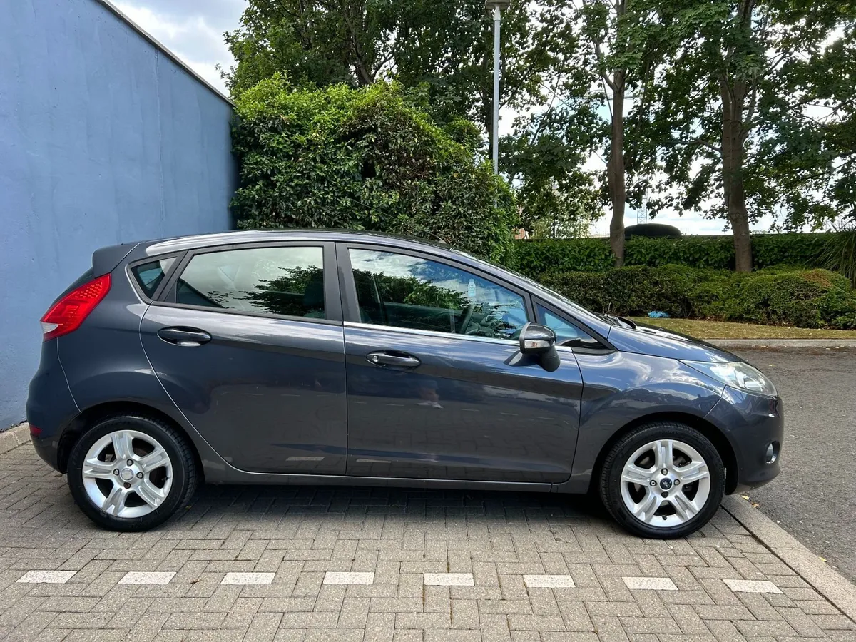Ford Fiesta 2009 - Image 4