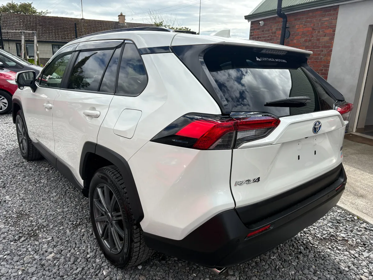 TOYOTA RAV 4 AUTO PETROL HYBRID - Image 6