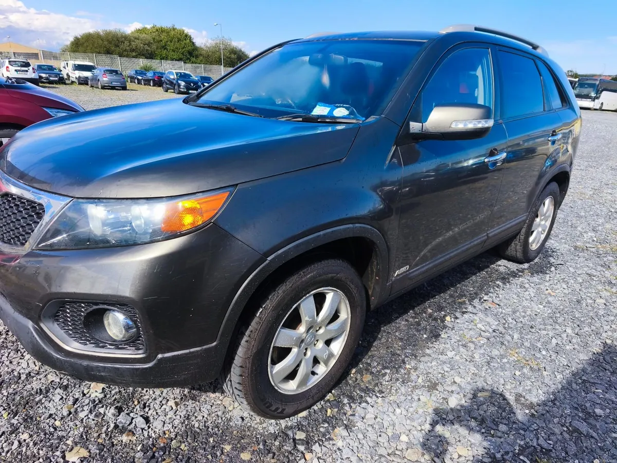 Kia Sorento 2011 Sorento 7 seater AWD - Image 1