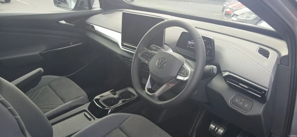 Volkswagen ID.4 PRO PLUS 79KWH 286HP **PARK ASSIST - Image 5