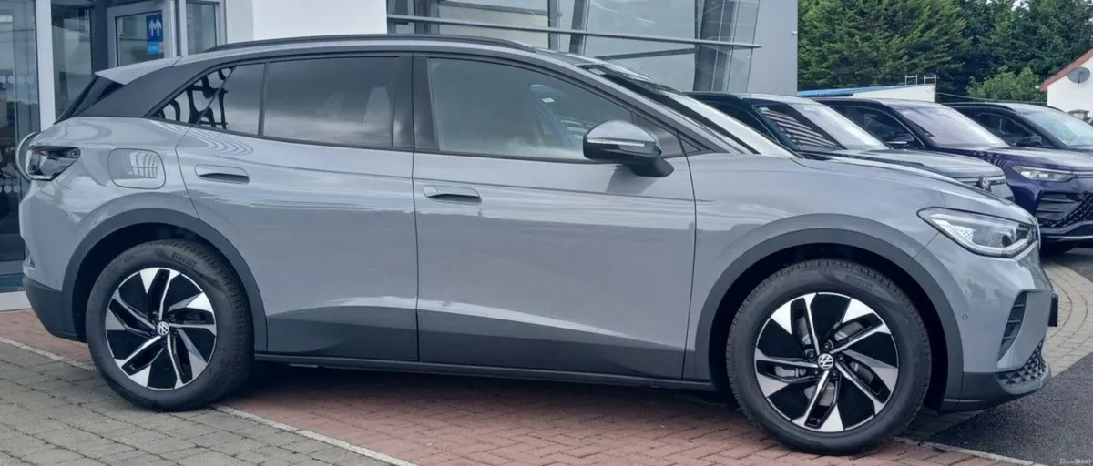 Volkswagen ID.4 PRO PLUS 79KWH 286HP **PARK ASSIST - Image 2
