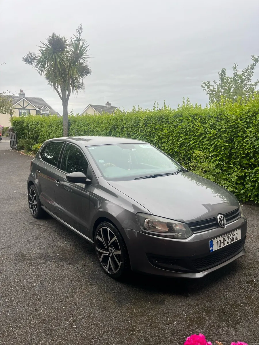 Grey Polo 2010 manual - Image 3