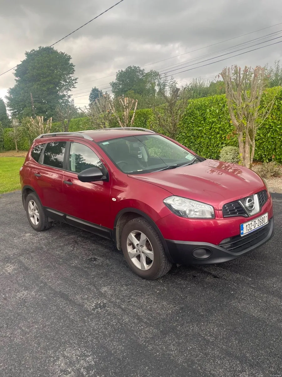 132 Nissan Qashqai +2 - Image 1