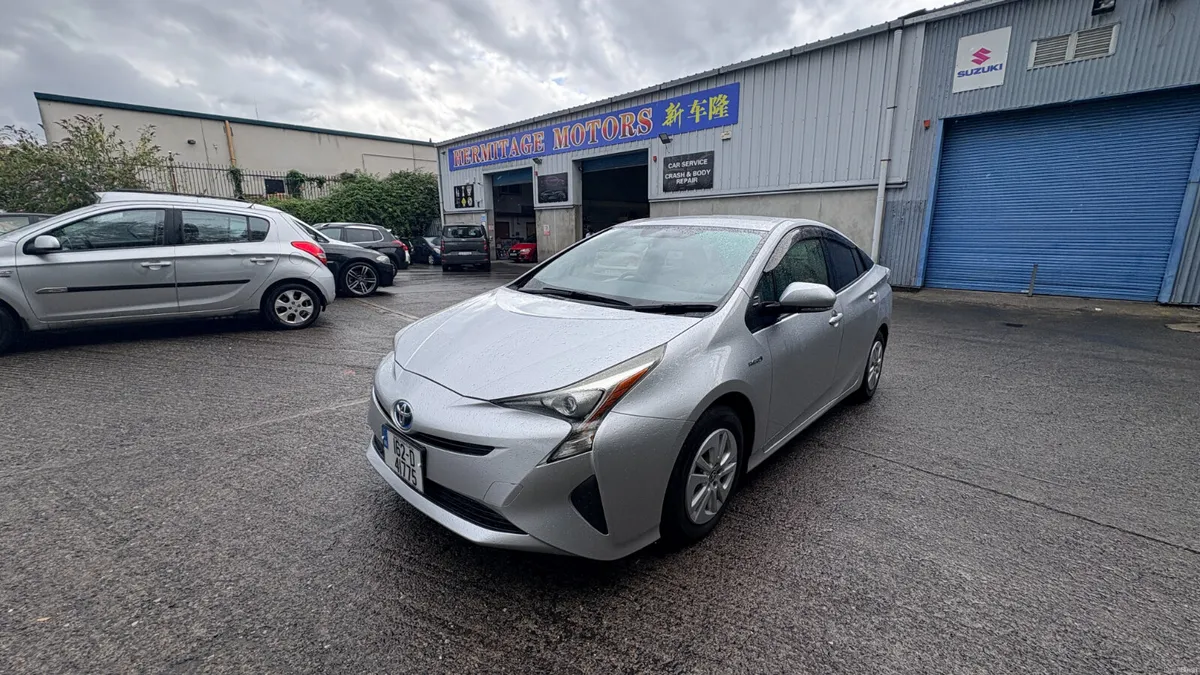 Toyota Prius 1.8 Hybrid Petrol 2016 - Image 3