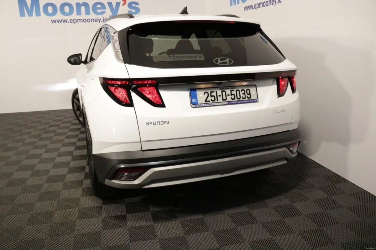 Hyundai Tucson Executive Ex Demo 1.6l Diesel Suv - Image 6