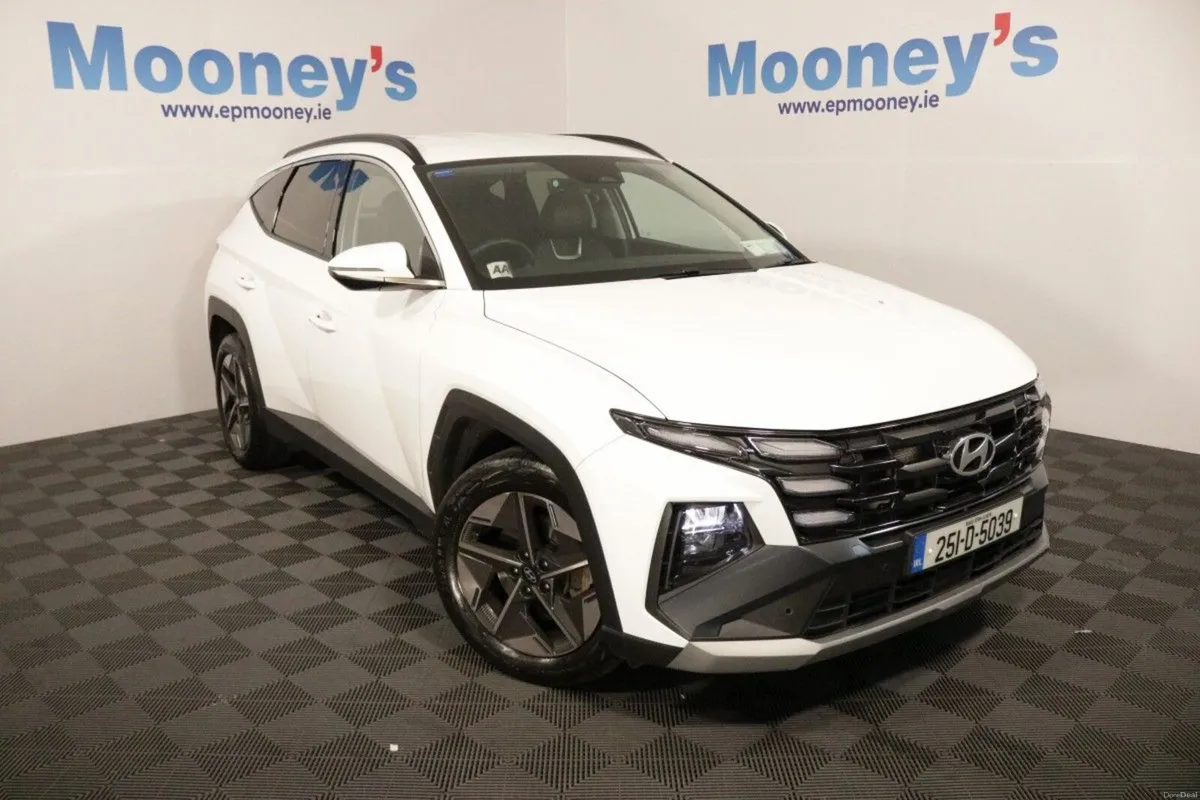 Hyundai Tucson Executive Ex Demo 1.6l Diesel Suv - Image 1