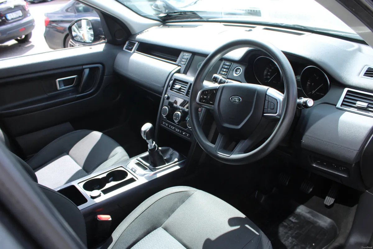 DISCOVERY SPORT - 7 SEAT - MANUAL 6SPD - NEW NCT - Image 6