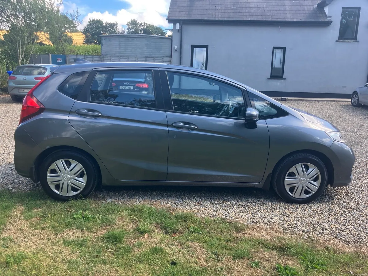 Honda Jazz 2018 Automatic - Image 5