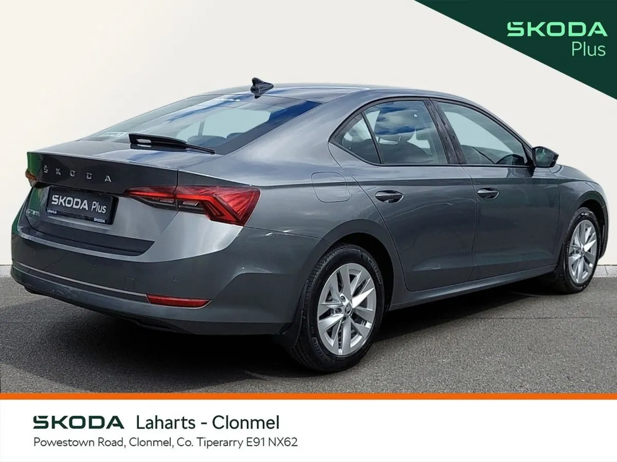 Skoda Octavia AMBITION 2.0TDI 115HP *WIRELESS CARP - Image 3