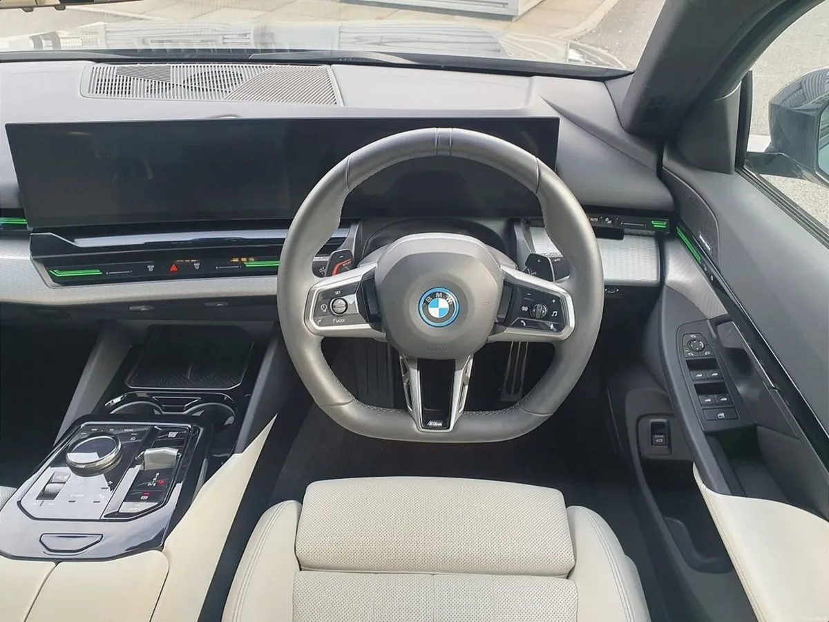BMW 5-Series 530e M Sport Saloon - Image 5