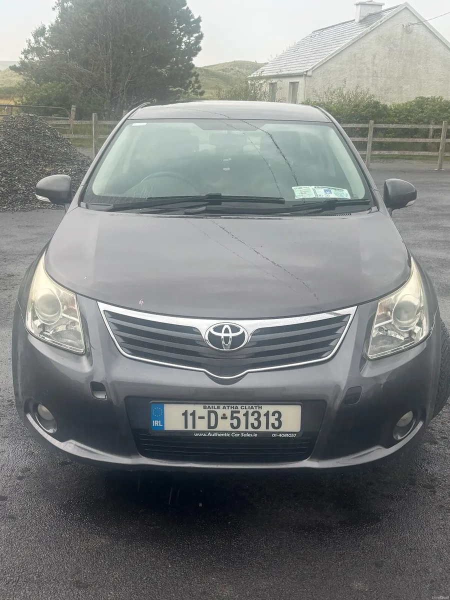 2011 Toyota Avensis - Image 1