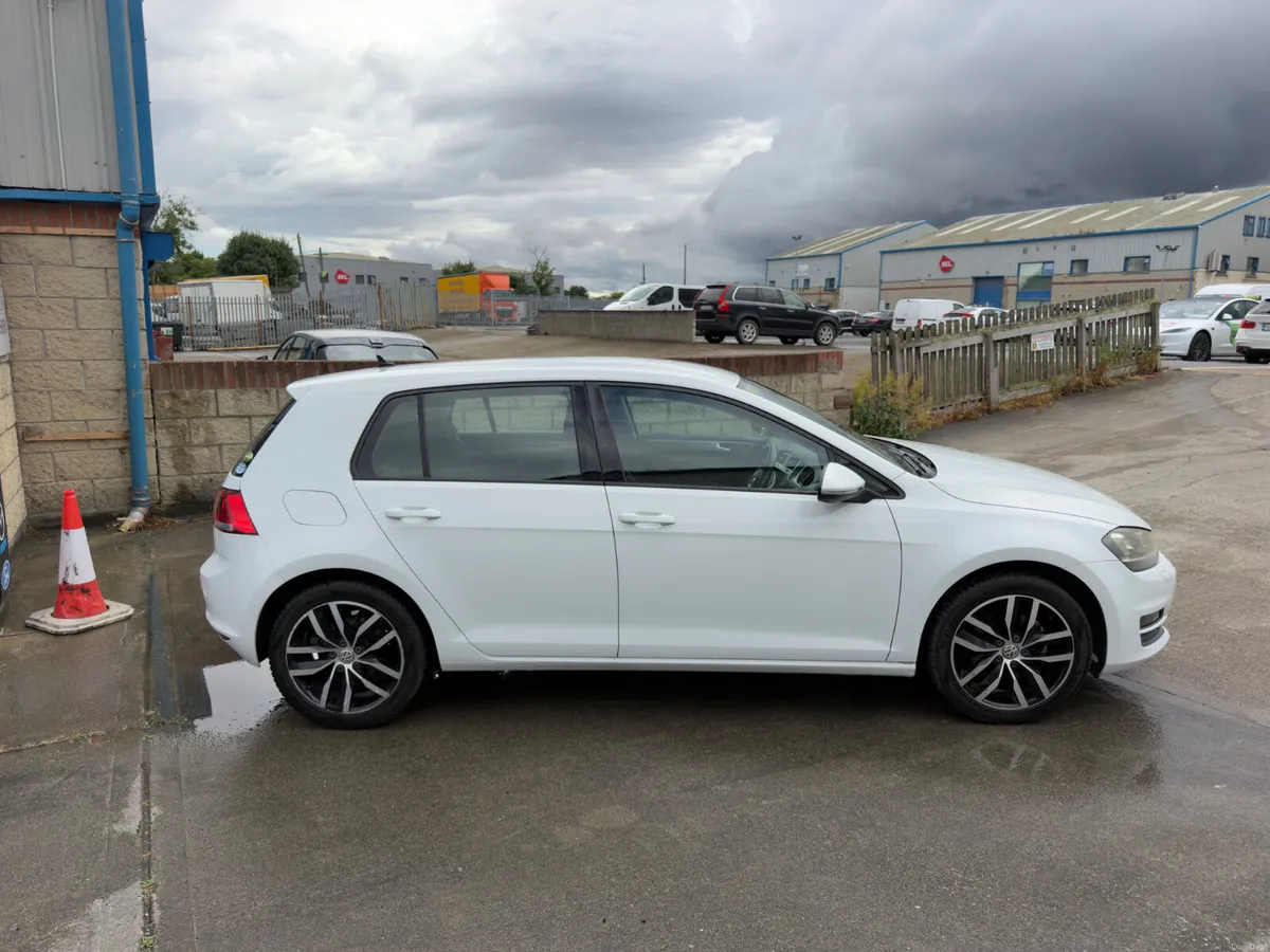 2014 VOLKWAGEN GOLF BLUEMOTION , FRESH NCT - Image 4