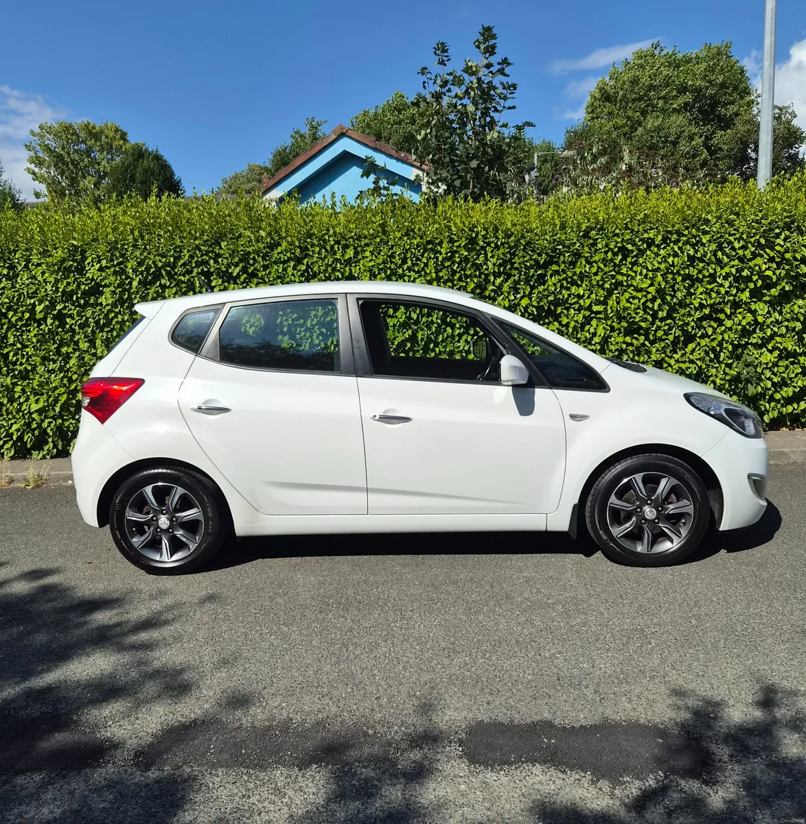 Hyundai ix20 Deluxe **Automatic** - Image 3