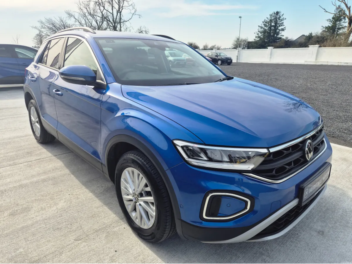Volkswagen T-Roc LIFE 1.0 TSI MANUAL 6SPEED FWD 11 - Image 6