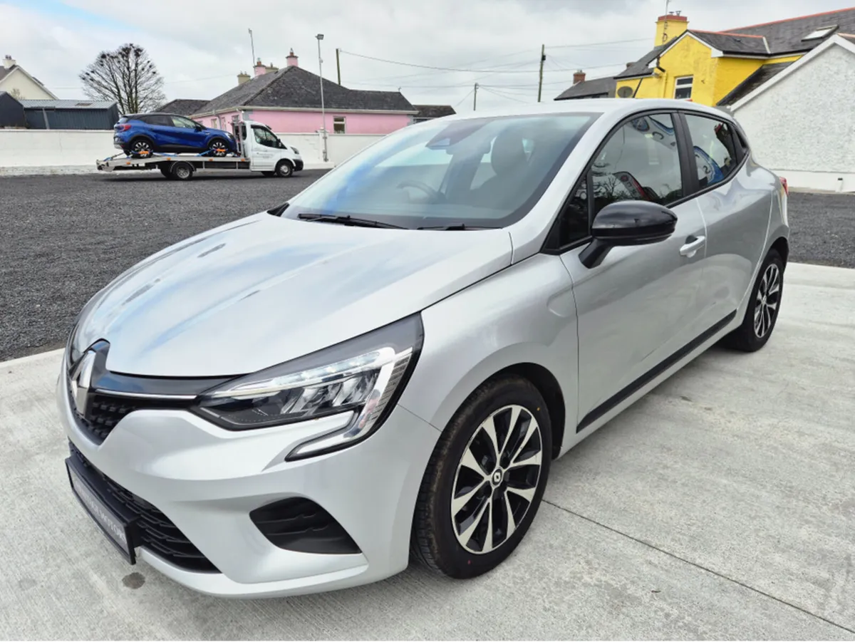 Renault Clio EQUILIBRE TCE 90 MY22.5 5 5DR - Image 2