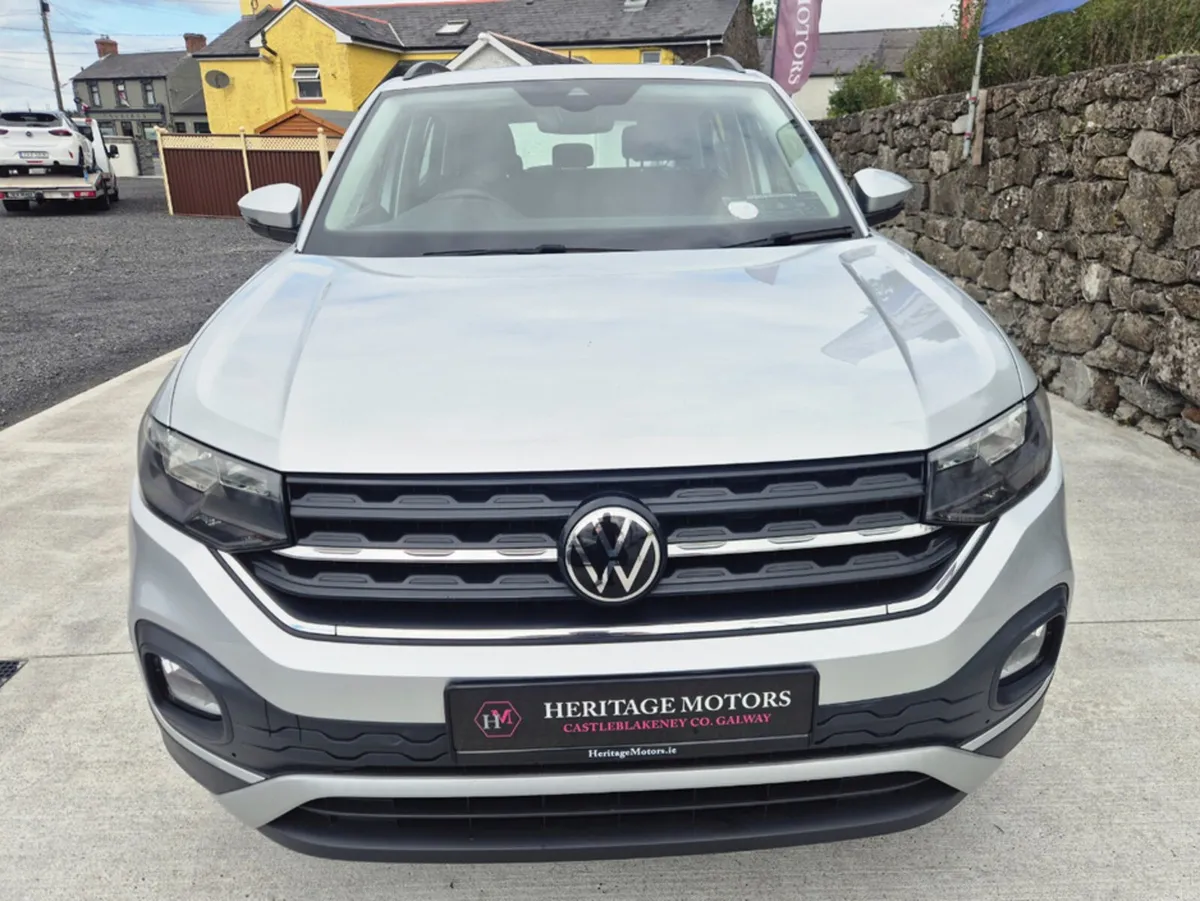 Volkswagen T-Cross LIFE 1.0 TSI MANUAL 5SPEED 95BH - Image 3