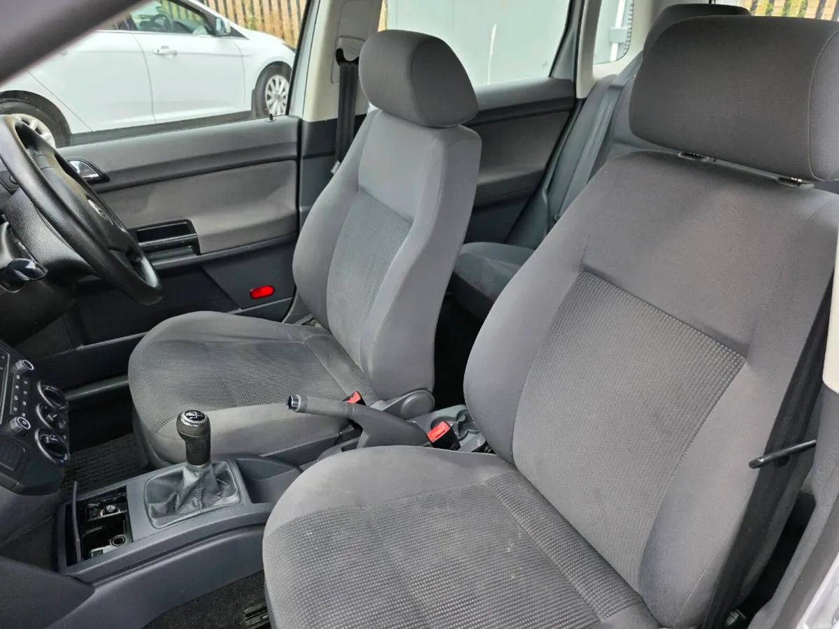Volkswagen Poll 1.2 Petrol - Image 5