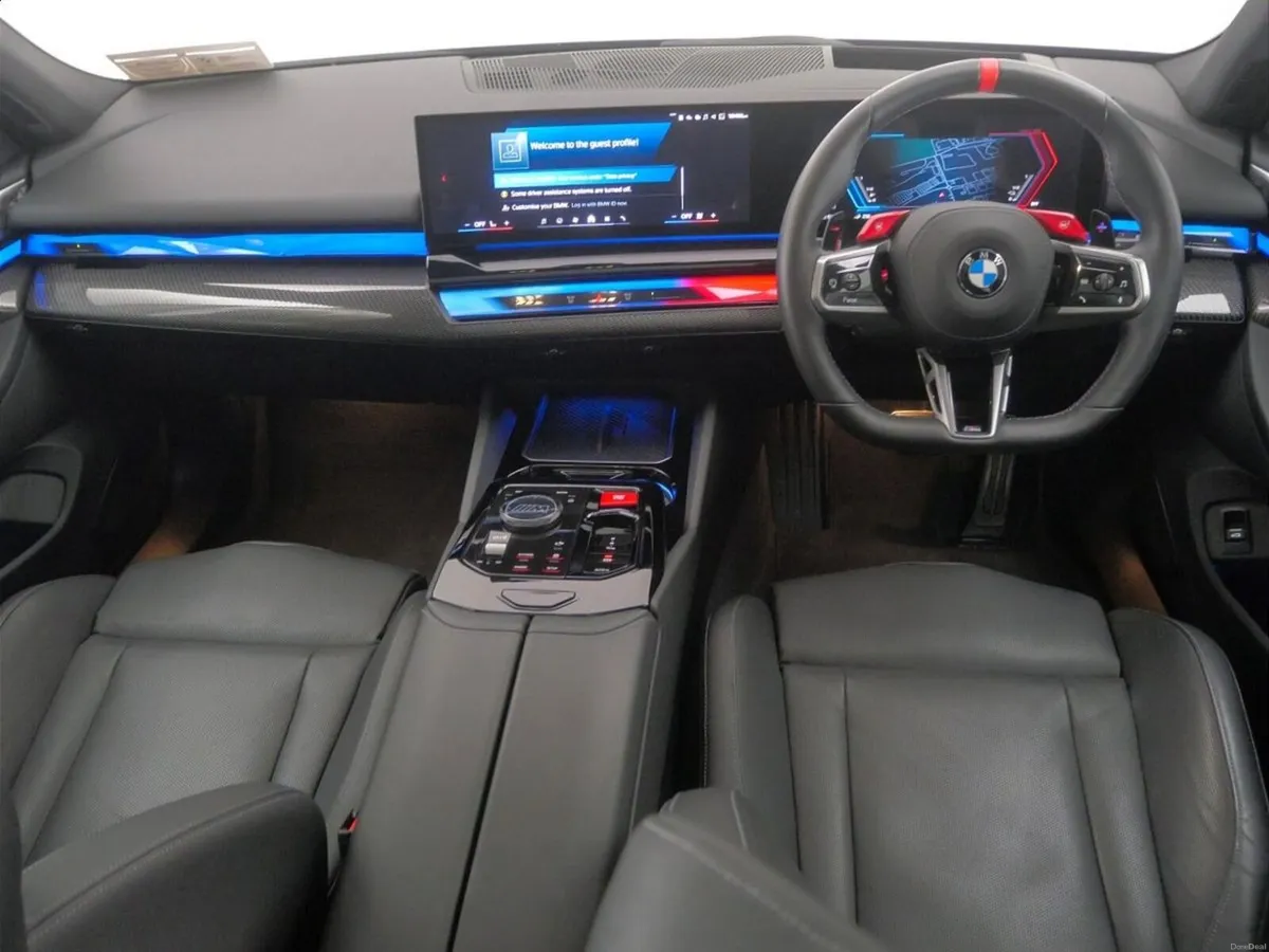 BMW M5 Saloon - Image 4