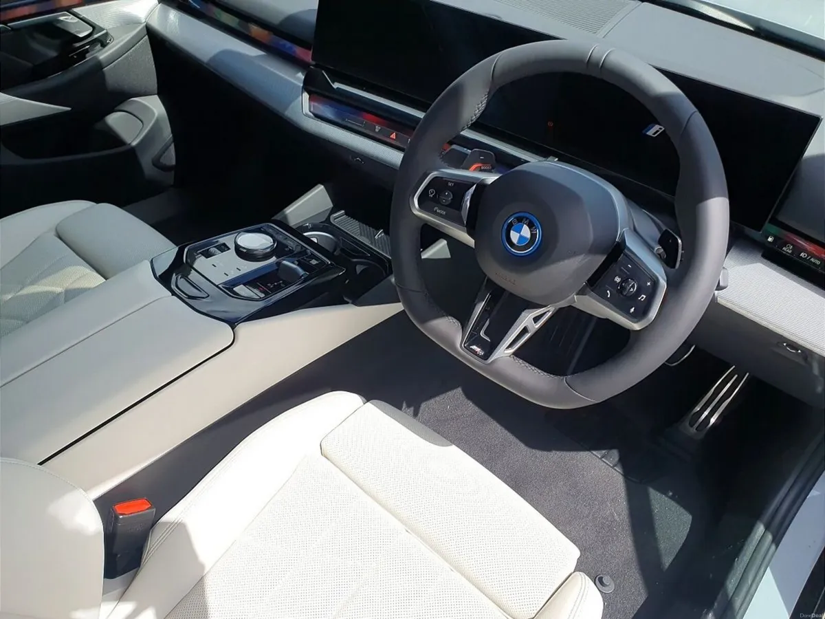 BMW 5-Series 530e M Sport Pro Saloon - Image 6