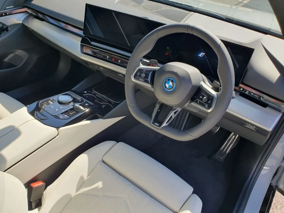 BMW 5-Series 530e M Sport Pro Saloon - Image 6
