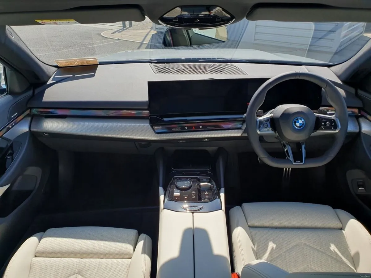 BMW 5-Series 530e M Sport Pro Saloon - Image 4
