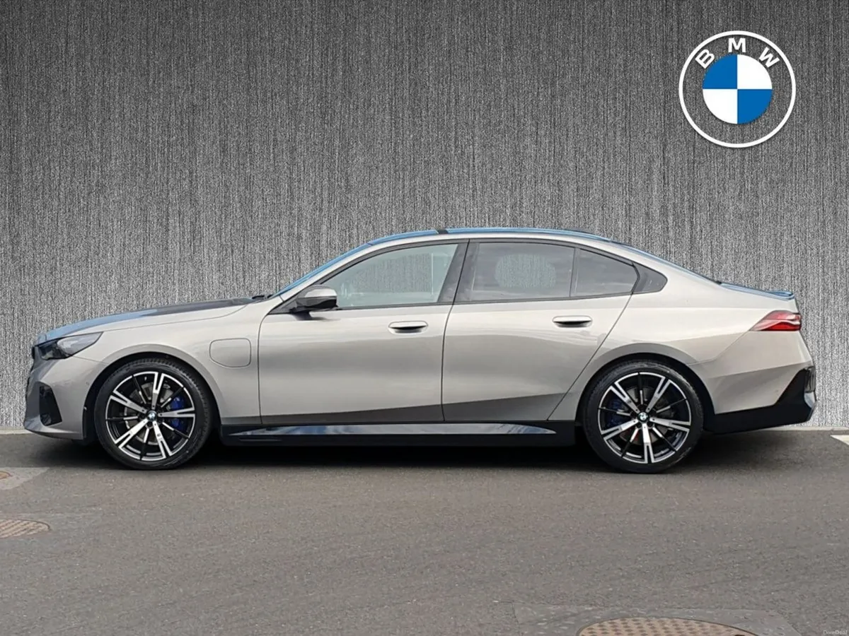 BMW 5-Series 530e M Sport Pro Saloon - Image 3