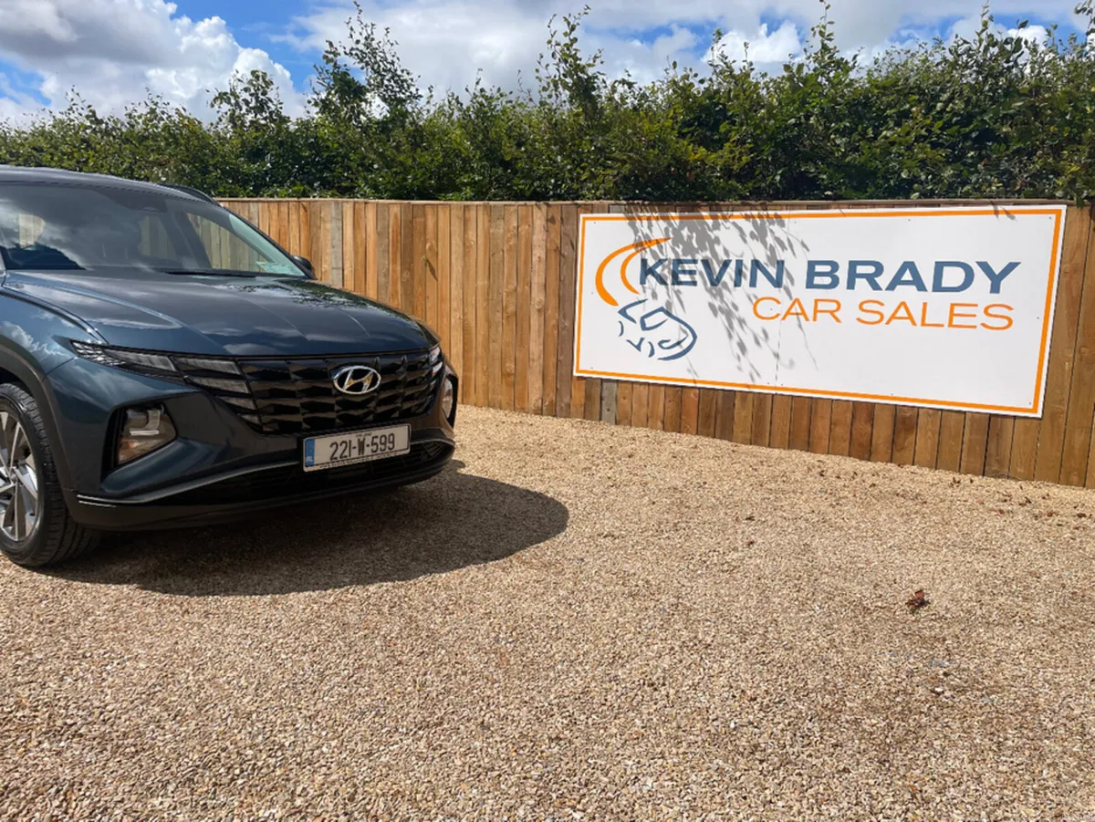 Hyundai Tucson EXECUTIVE 1.6 DIESEL SUV - Image 2