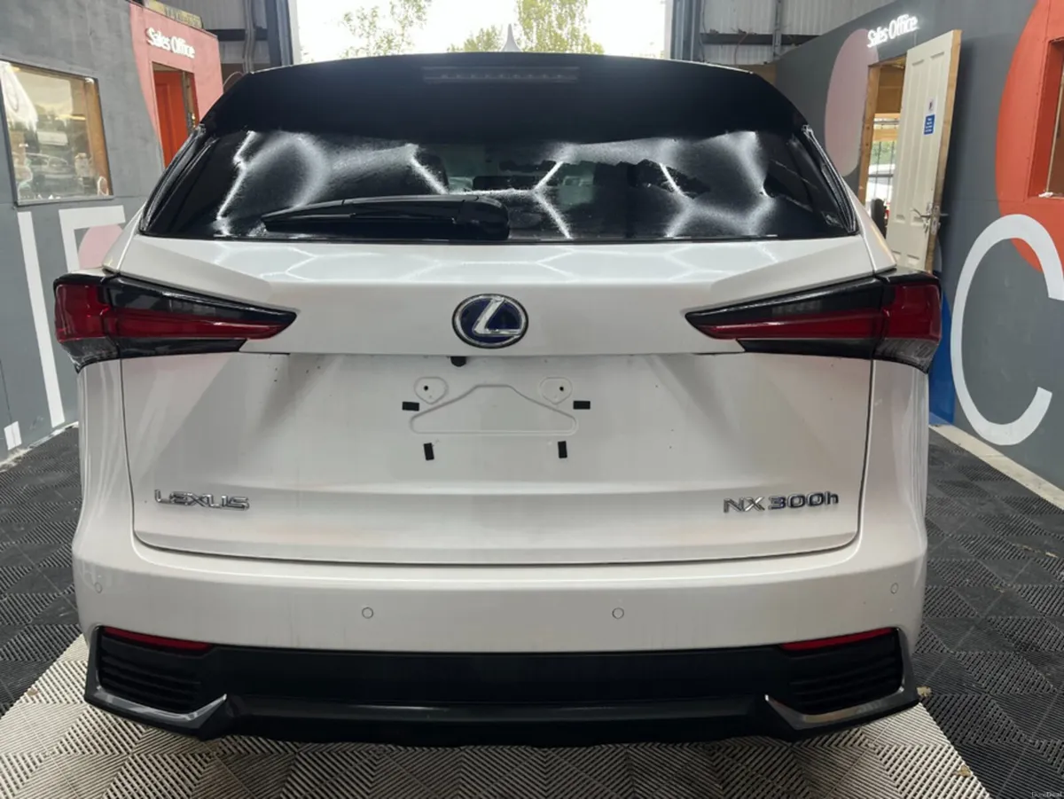 Lexus NX 2019 LEXUS NX300H PACKAGE  2.5 AUTOMATIC - Image 3