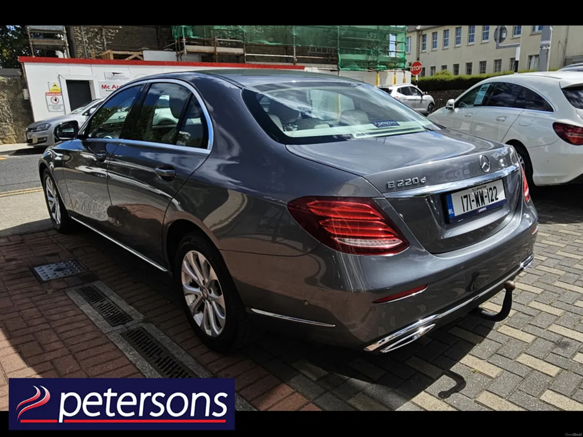 Mercedes-Benz E-Class E220D EXCLUSIVE 4DR AUTOMATI - Image 6