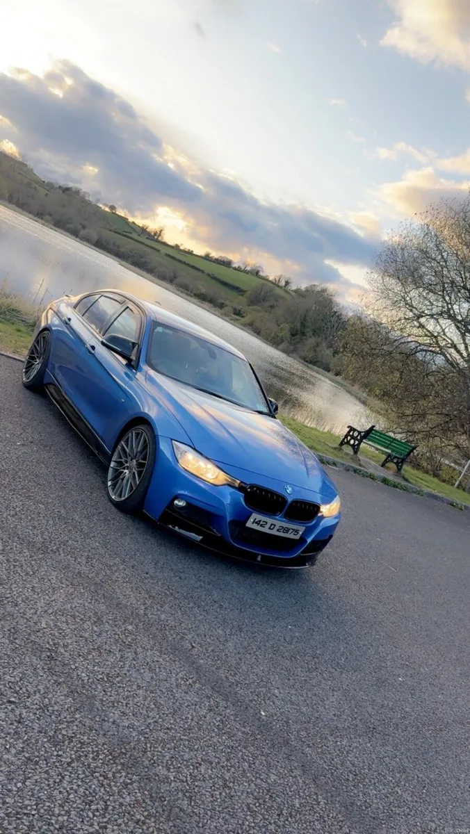 BMW 320d - Image 1