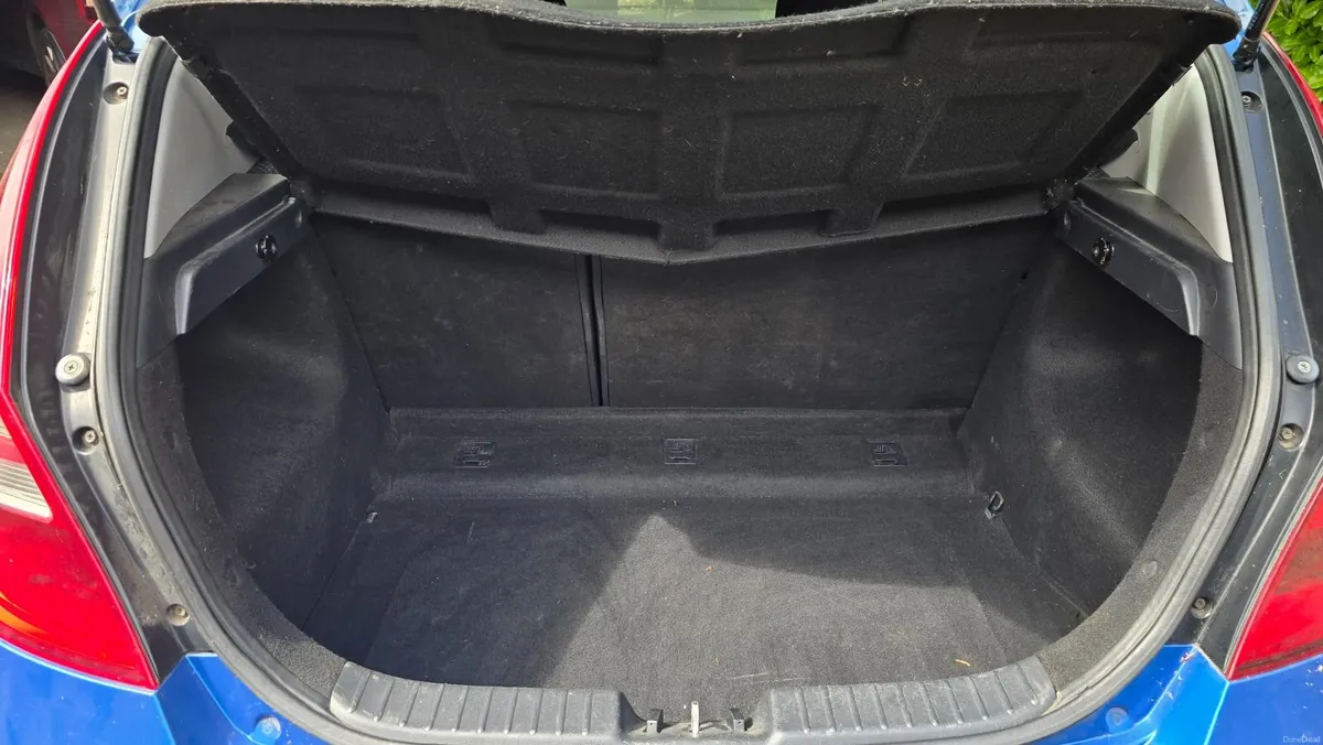 Hyundai i30 2010 - Image 4