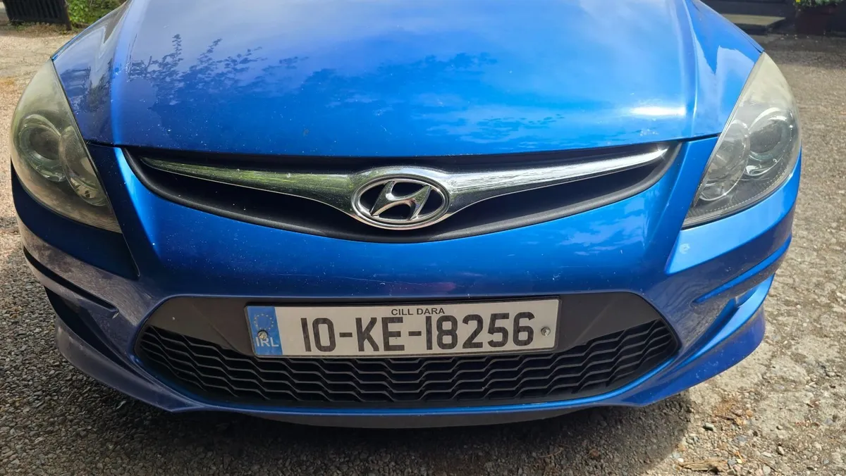 Hyundai i30 2010 - Image 2