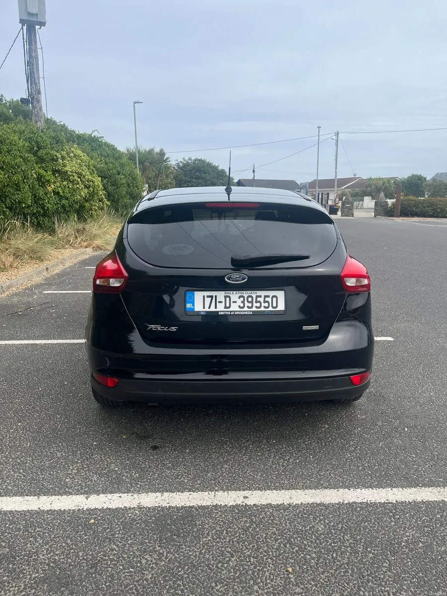 Ford Focus Zetec 1.0 EcoBoost - Image 2