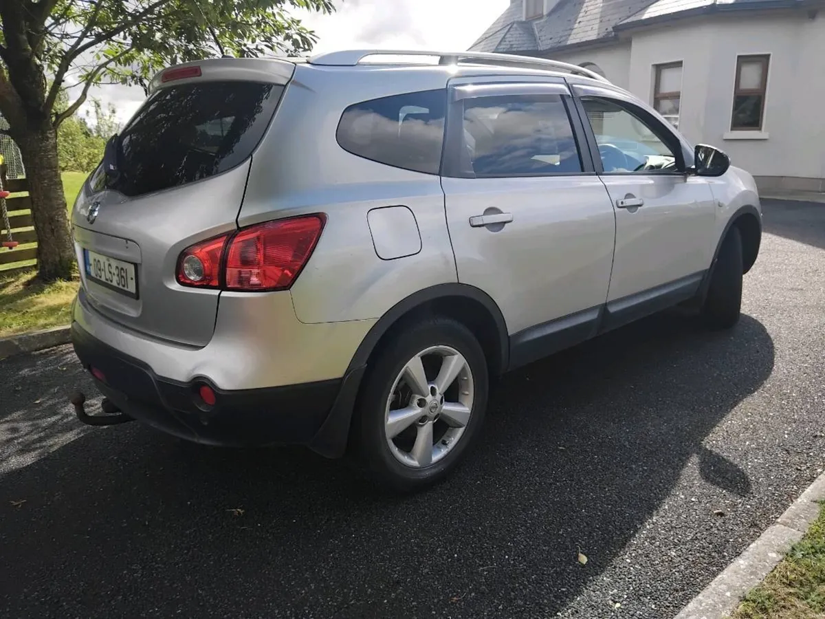Nissan Qashqai 7 seater - Image 5