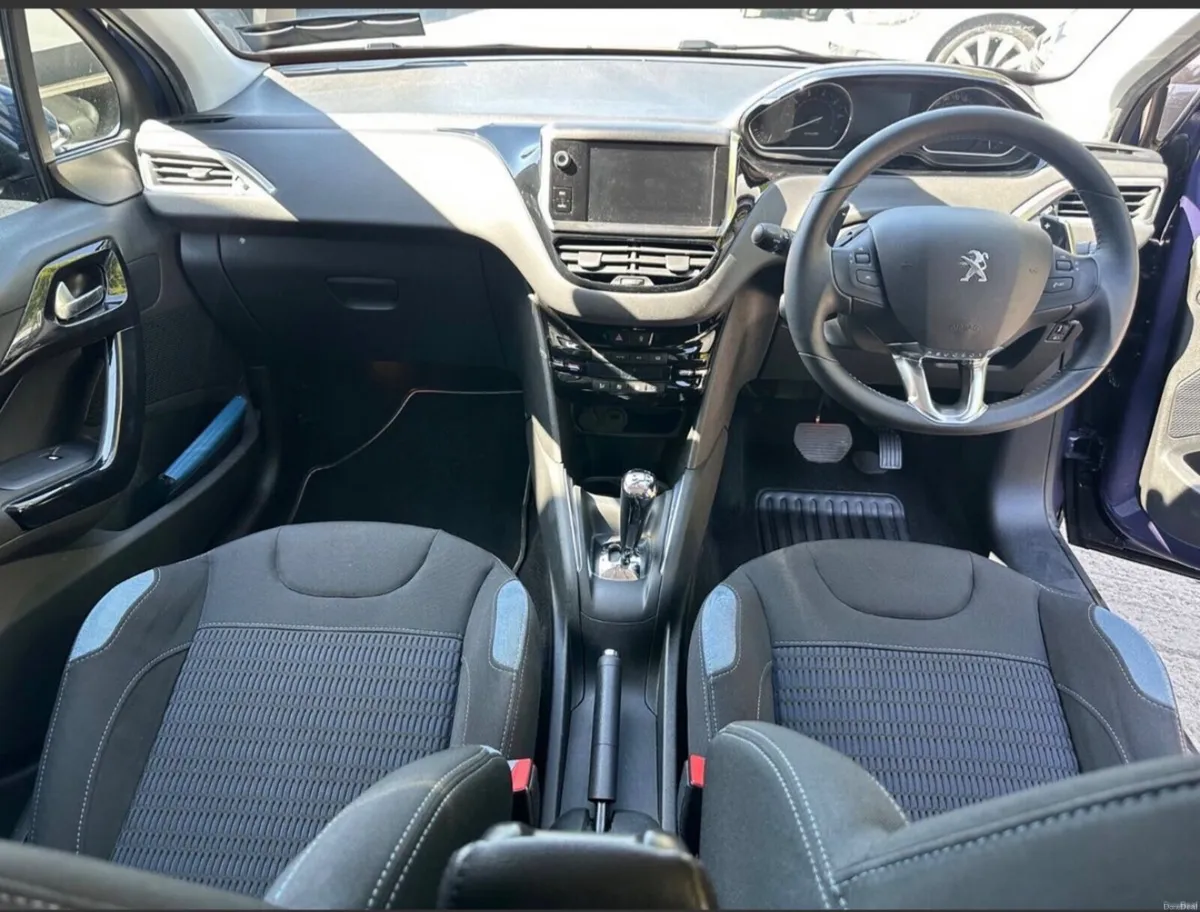 Peugeot 208 2014 - Image 5
