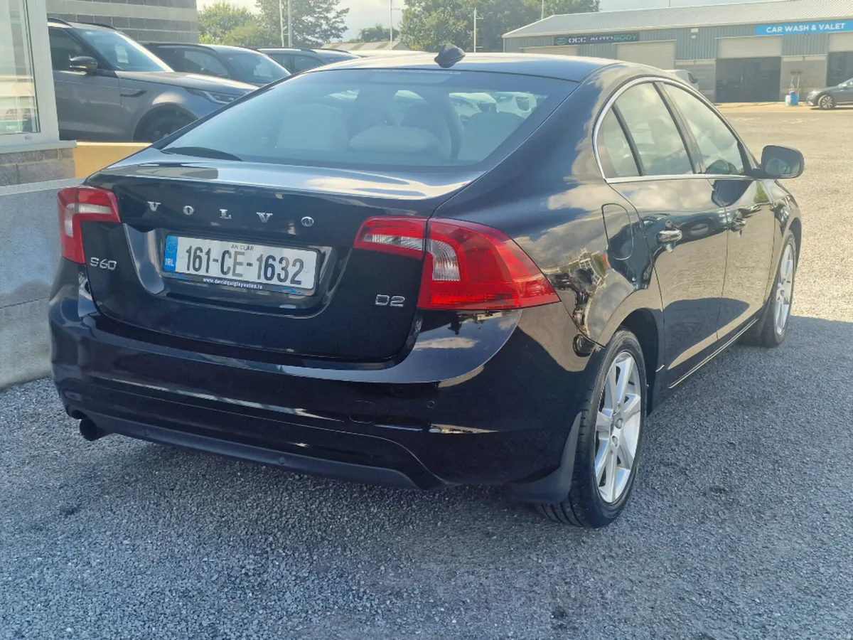 Volvo S60 D2 SE 4DR - Image 3