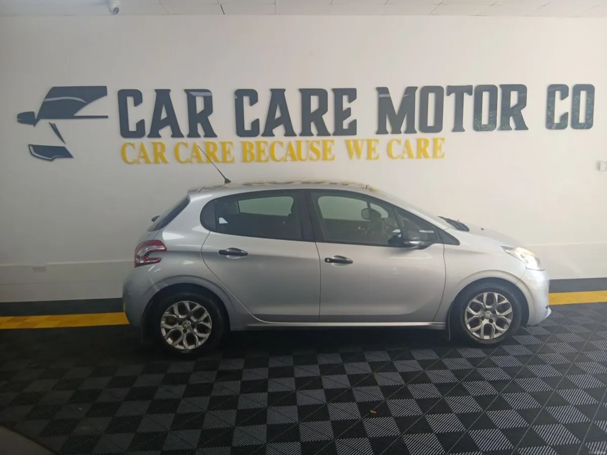 Peugeot 208 Access 1.4 HDI 4DR - Image 1