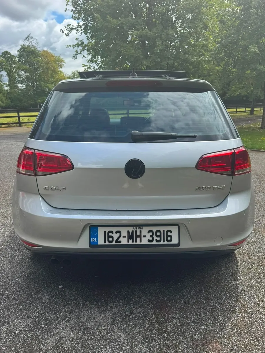 VW Golf 1.4 Highline Panoramic Sunroof LeatherSeat - Image 3